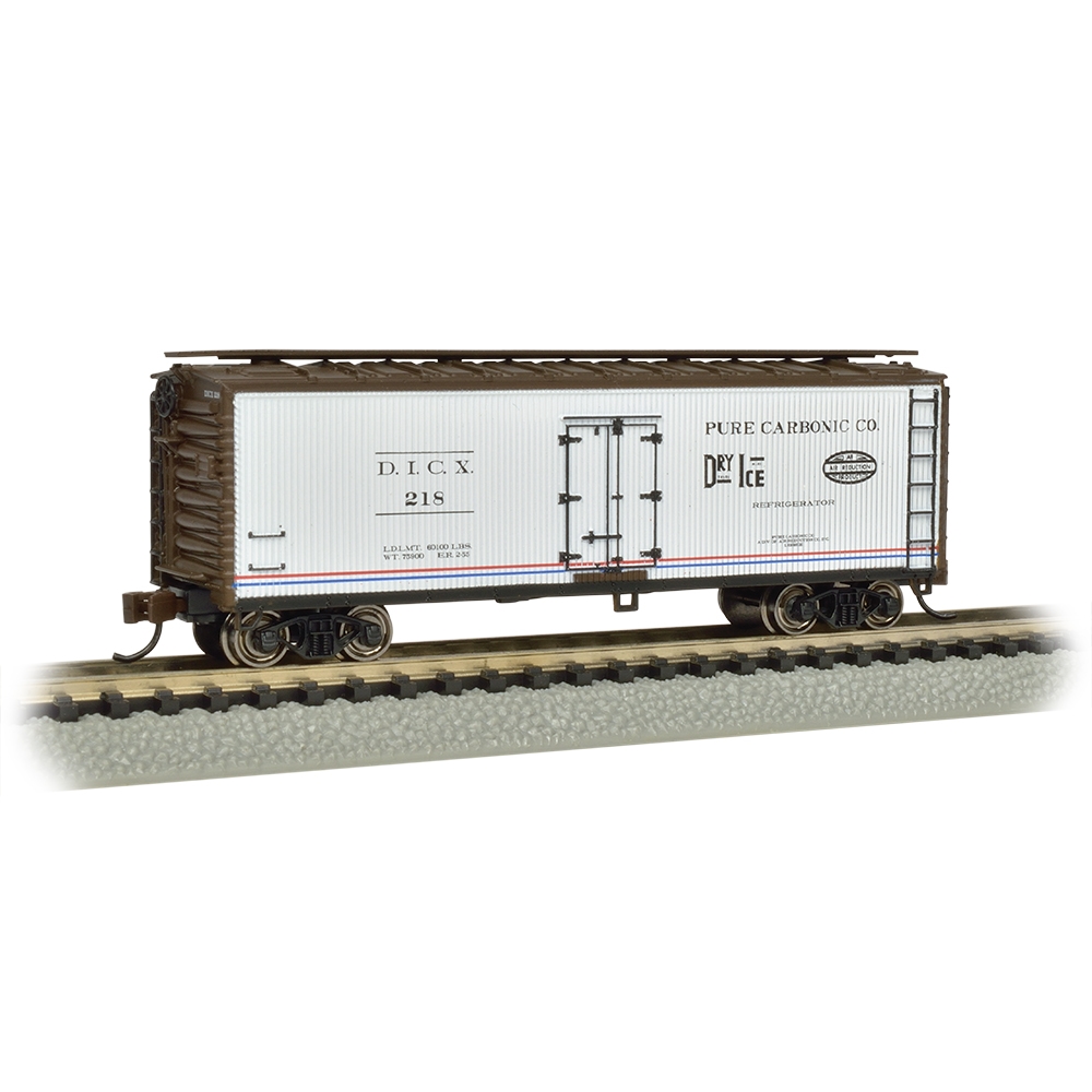 Bachmann Europe plc - 40' Wood-Side Reefer - Pure Carbonic Company